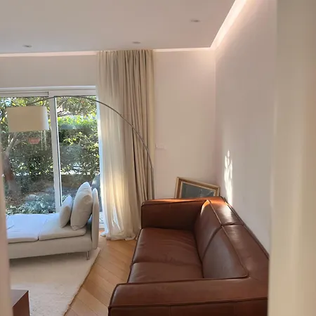Modern Elegance With Garden And Private Parking Lejlighed Split